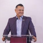 Carlos Torres Piña abre nueva etapa en su trayectoria de servicio público; presenta renuncia a la FGE