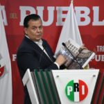 Bedolla entregó a diputados su Quinto Informe sin anexos: Memo Valencia
