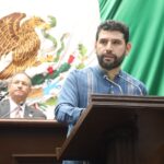 Pide Octavio Ocampo proteger actividad artesanal y mejorar el nivel de vida de los artesanos michoacanos