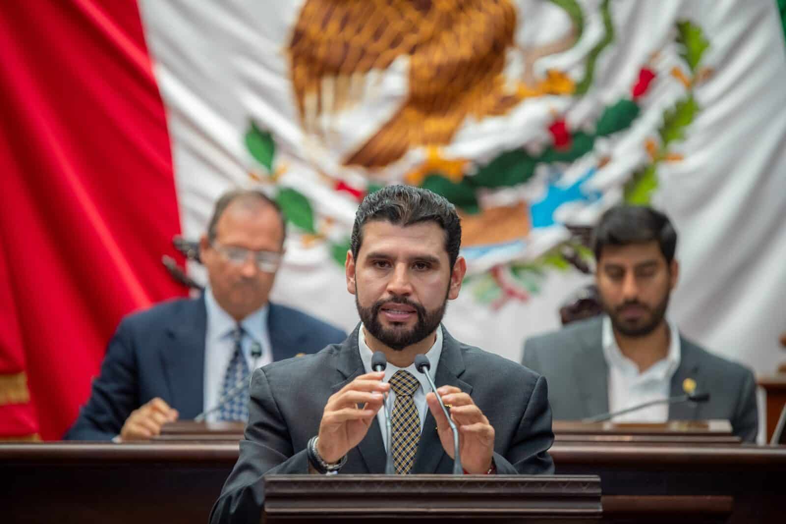 Va Octavio Ocampo por el rescate ambiental del estado