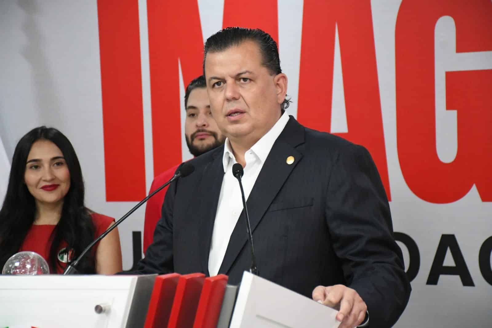 Si vamos juntos con Alfonso Martínez a la gubernatura y yo a Morelia, podemos arrasar”: Memo Valencia